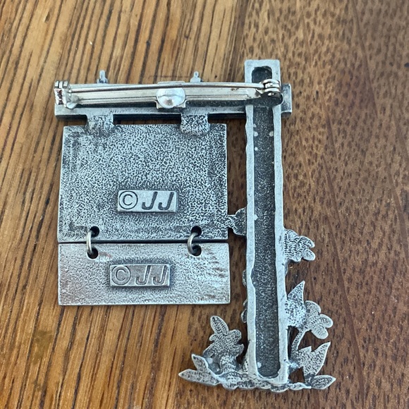 Vintage Real Estate Pins (2) - Picture 5 of 5